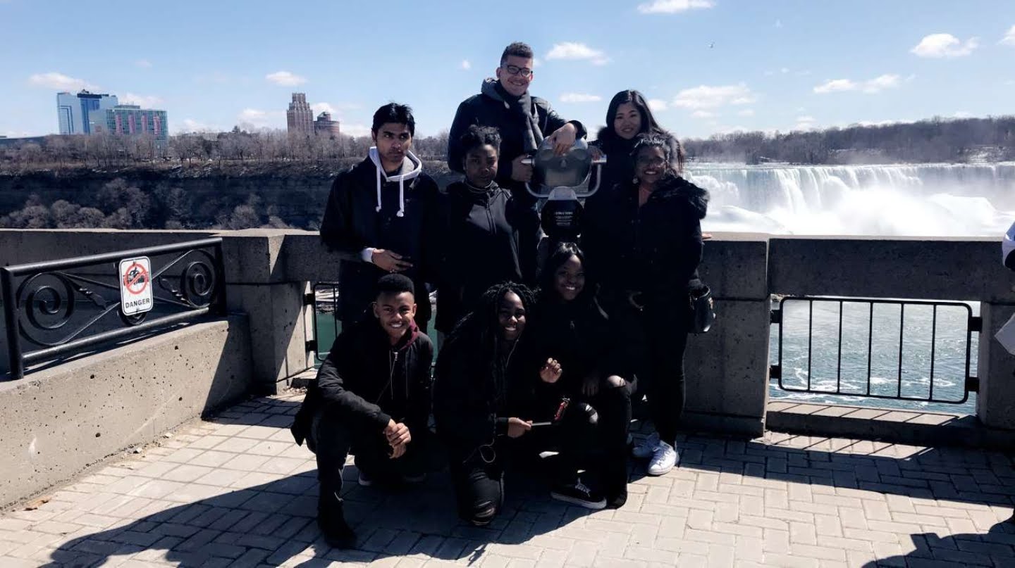 Brook and his friends in front of Niagara Falls